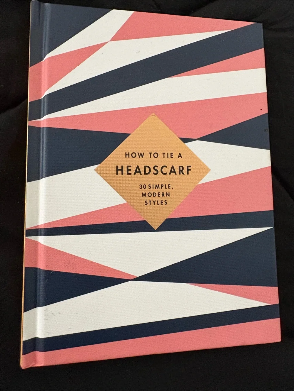 How to tie a Headscarf. Hardback Book 📕